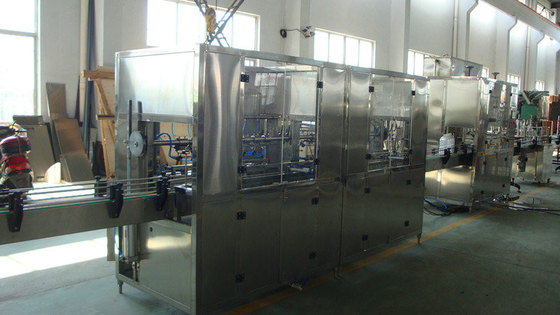 PLC Control Fully Automatic Bottle Filling Machine , Soft Drink Filling Machinery
