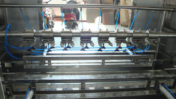 PLC Control Fully Automatic Bottle Filling Machine , Soft Drink Filling Machinery