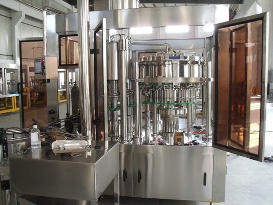 Roterende Sprankelende Drank het Vullen Machine/Geautomatiseerde Co2-gasdrank het Vullen Installatie voor Sprite of Kola